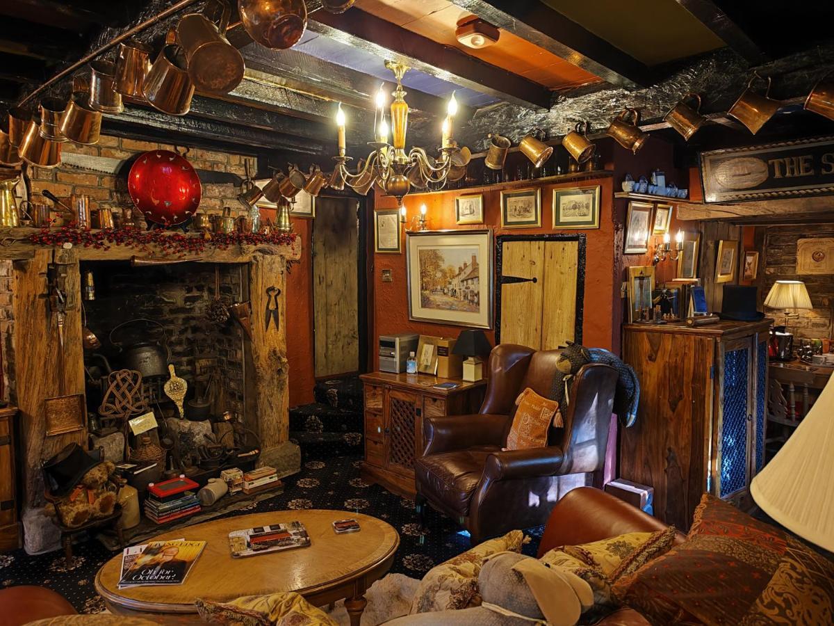 Wizards Thatch Luxury Suites Alderley Edge Esterno foto