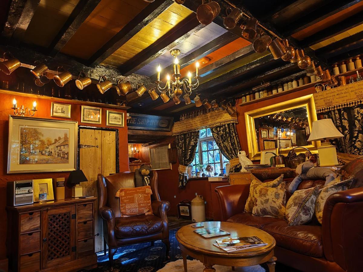 Wizards Thatch Luxury Suites Alderley Edge Esterno foto