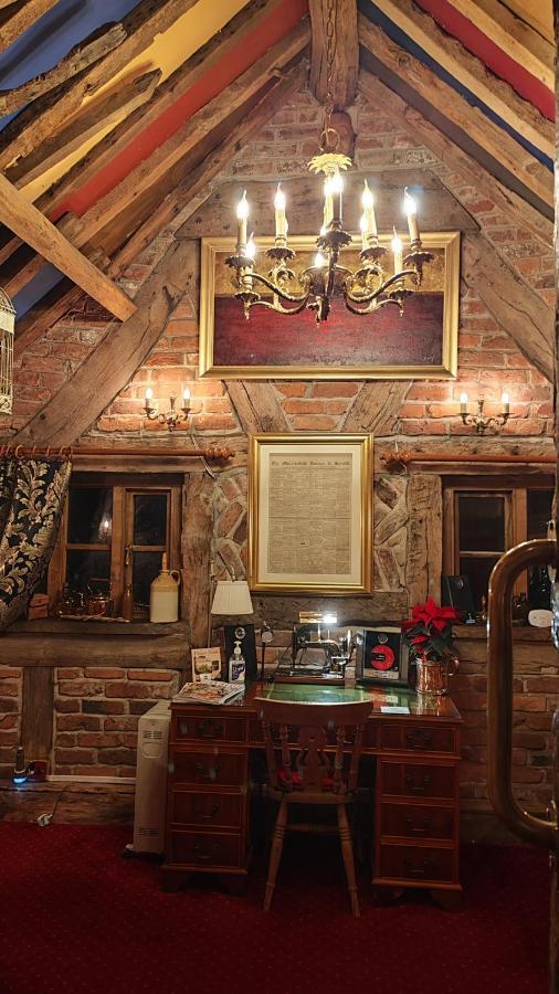 Wizards Thatch Luxury Suites Alderley Edge Esterno foto