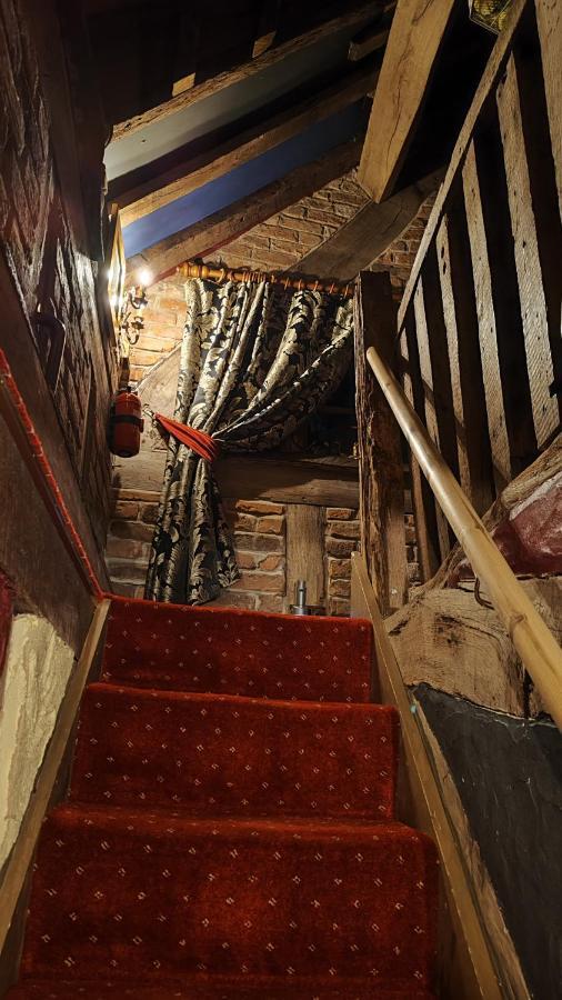 Wizards Thatch Luxury Suites Alderley Edge Esterno foto