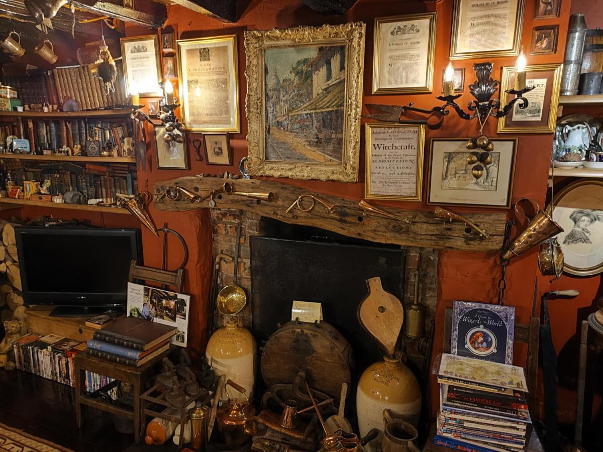 Wizards Thatch Luxury Suites Alderley Edge Esterno foto
