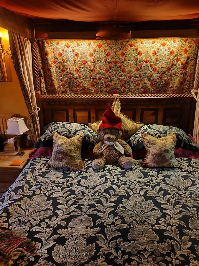 Wizards Thatch Luxury Suites Alderley Edge Esterno foto