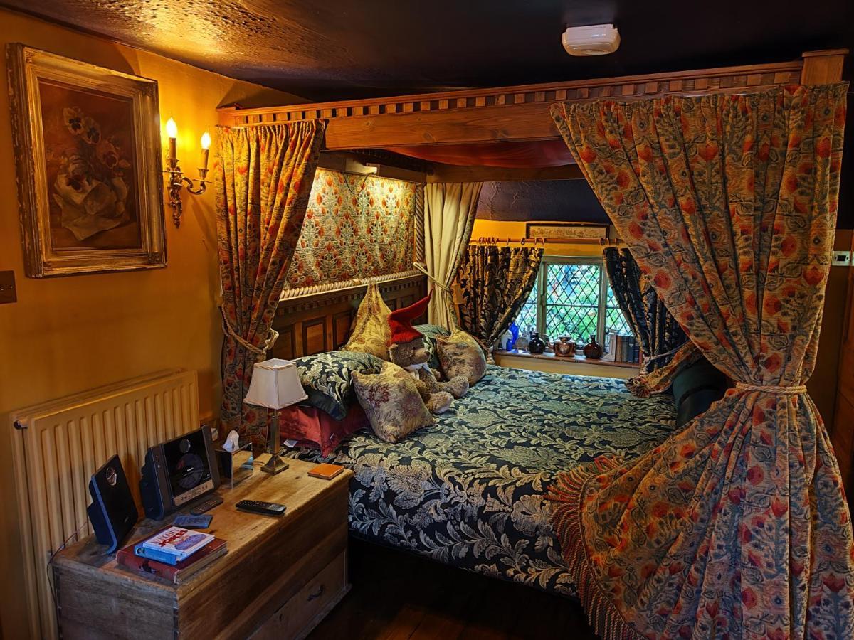 Wizards Thatch Luxury Suites Alderley Edge Esterno foto
