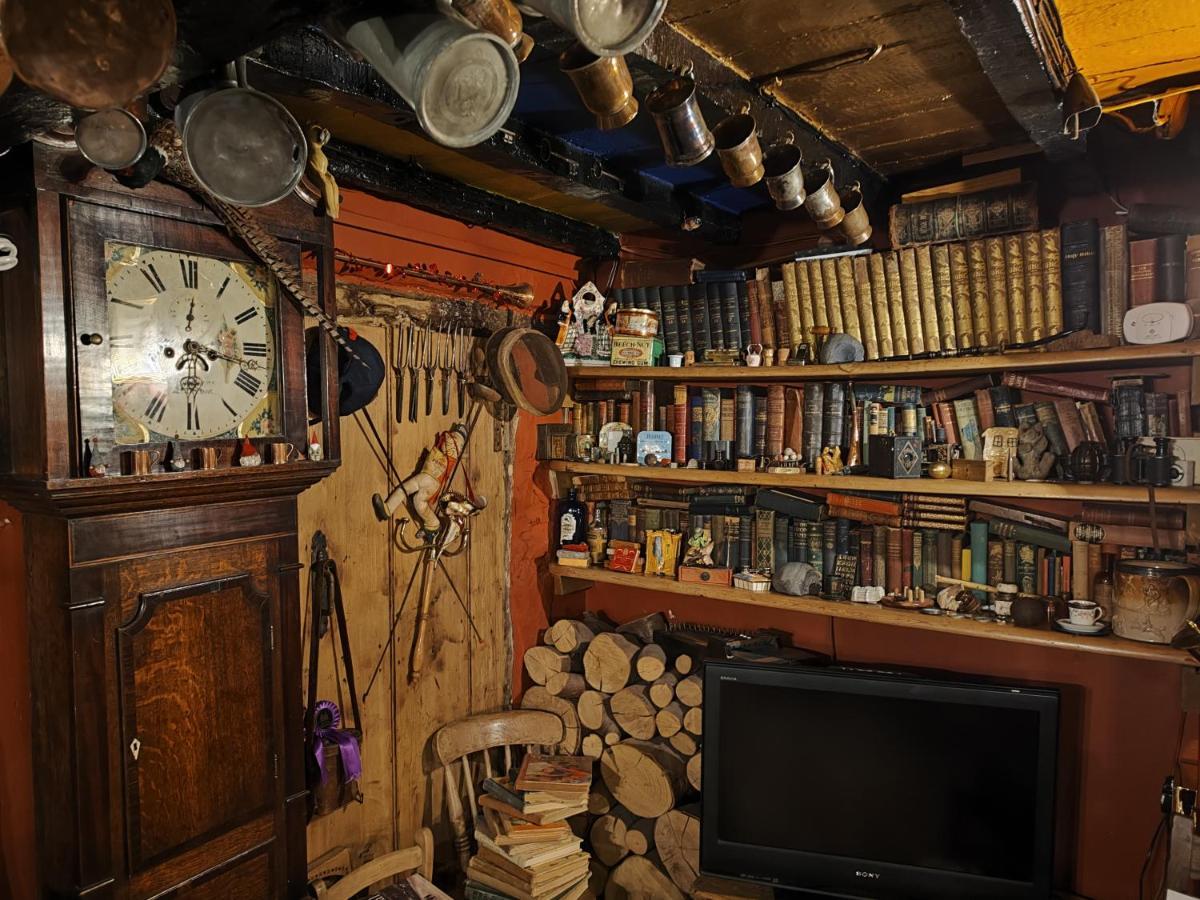 Wizards Thatch Luxury Suites Alderley Edge Esterno foto