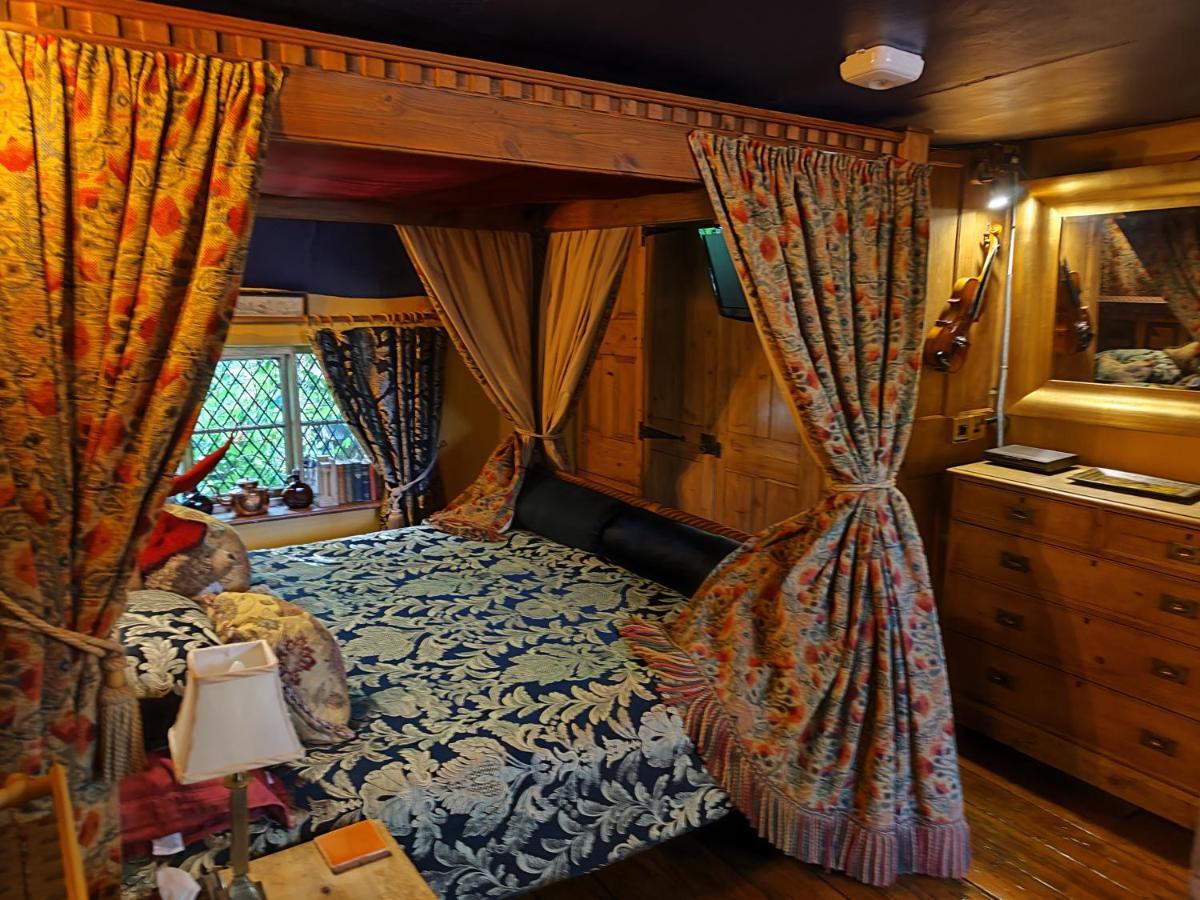 Wizards Thatch Luxury Suites Alderley Edge Esterno foto