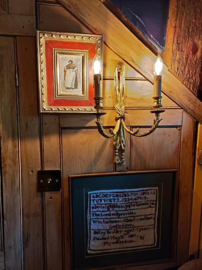 Wizards Thatch Luxury Suites Alderley Edge Esterno foto