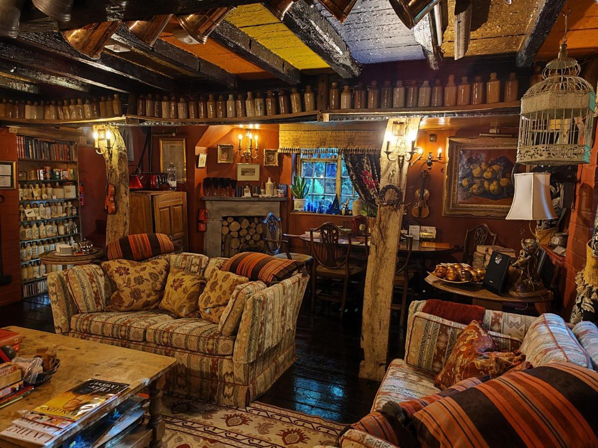 Wizards Thatch Luxury Suites Alderley Edge Esterno foto