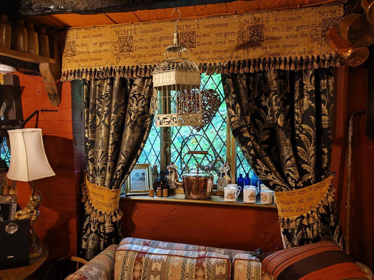 Wizards Thatch Luxury Suites Alderley Edge Esterno foto